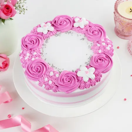 Delicious Chocolate Cake with Premium Frosting